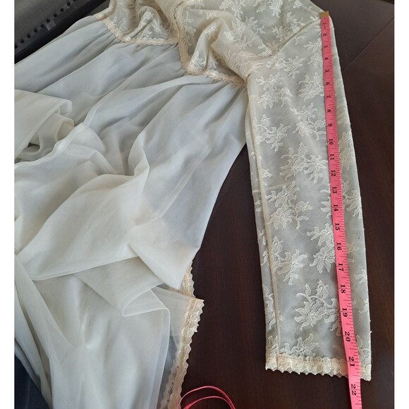 Vintage Vanity Fair Sz 32 Long Double Chiffon Robe & Sheer Lace  Romantic Flowy - Picture 16 of 16